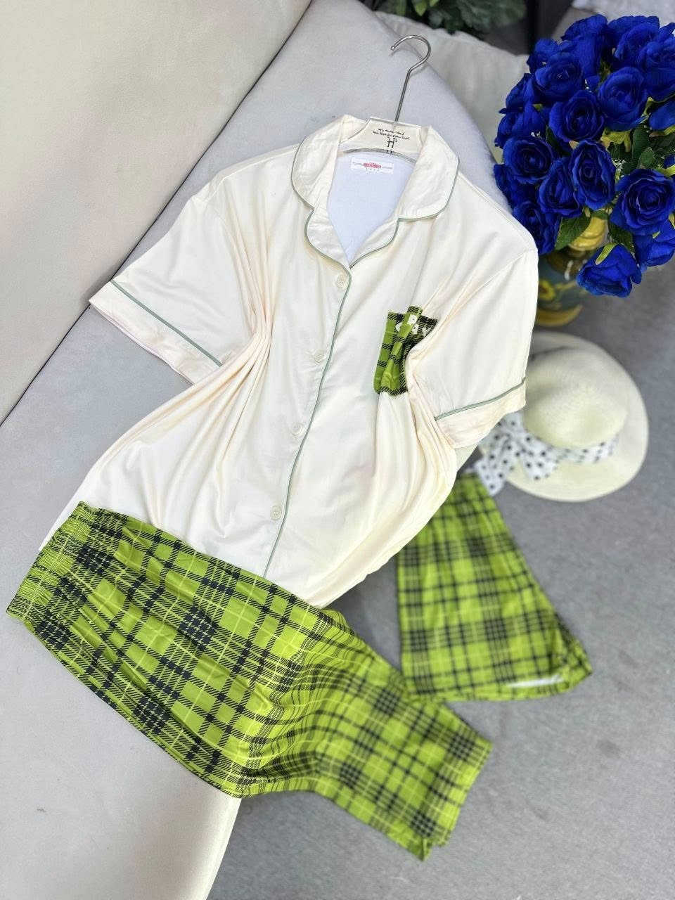 الكولكشن الصيفي  يبداً من هنا 📍

     تراك بيتي   . ترند الموسم   💕 
الخامة قطن    صيفي   
الالوان كما معروض 🎨  

قياس : L XL XXL      

السعر  12 ♥️✨

كوالتي عالي الجودة للضمان الفحص بحضور المندوب 

يتوفر _ نظام استبدال+ استرجاع

توصيل جميع محافظات العراق 🇮🇶


**إذا كنت صاحب هذا الإعلان وتريد حذفه لأي سبب، رجاءا أرسل رسالة إلى الدعم الفني**