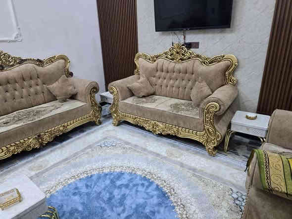 تخمين للبيع 
التخم تركي ١٠ مقاعد ٦٠٠ بي مجال 
والتخم العراقي ١٥ مقعد مليون *********** رقم لشراي 
عنوان خلف صناعه الجولان
