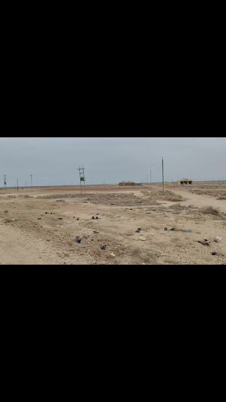 سلام عليكم عندي ارض زراعيه سند ((25)). 5000 متر على طريق كحلاء قلعه كلش على شارع العام كاع كاضم عبد الحسين الجشعمي للاستفسار الاتصال على الرقم التالي ***********
