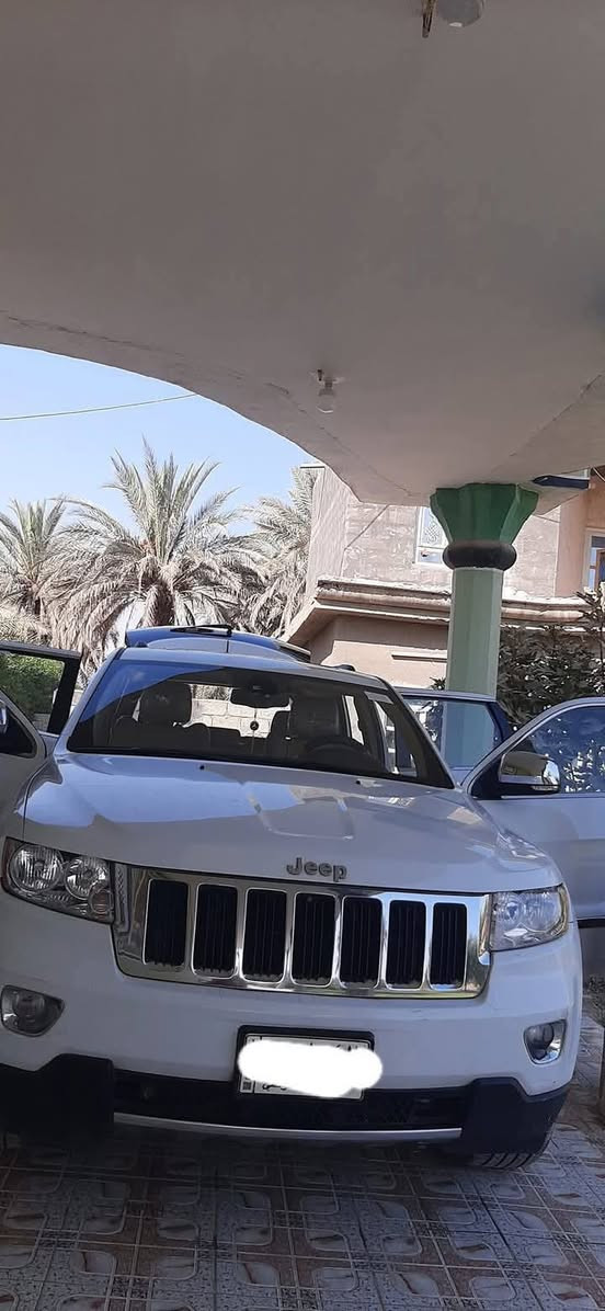 اللهم صلِّ على محمد وآل محمد
للبيع جيب 2013وارد امريكي كلين بدون ضرر او حادث فول مواصفات بانوراما شاشه حساسات خلفيه كامره مكينه سته سلندر السياره ما ناقصهه برغي مال جناي العنوان جبله الشراي يتصل ويتدلل ***********
