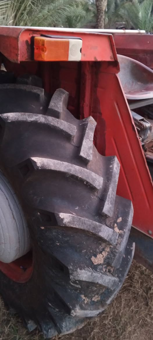 اليلام عليكم
عنتر موديل 90 ارقام وسنويه 
مكينه مكفوله من كلشي ماناقصه شي تايرات قبل شهر شادهن
تخم ثگاله امامي وخلفي
كهربائيات كامله
وراه فدان وخرناشه
***********
***********
المكان بغداد يريع الدولي جسر سادس
غير متواجد ع الفيسبوك
