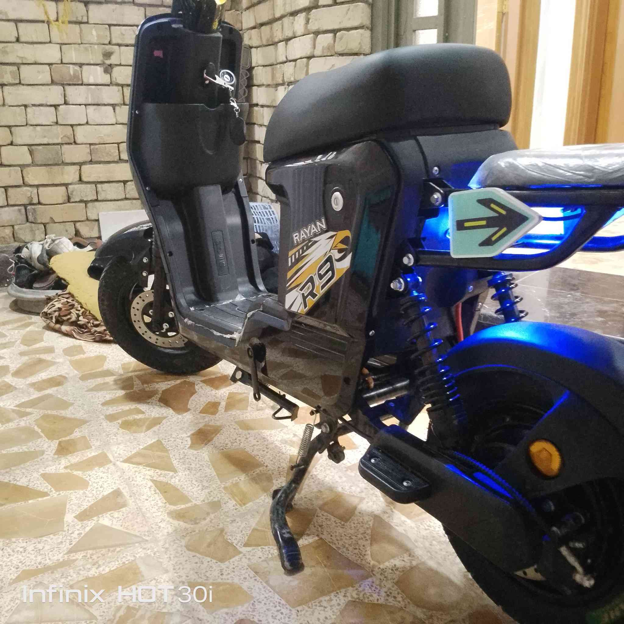 دراجه شحن ريان 2025 بطاريات نظيفه مبدل بيها وحده دراجه نظيفه وكلشي  ما بيها تمشي 70 حقيقي المكان البصره الحيانيه شارع الطلاق مدرسه واحد اذار السعر 450
الرقم ***********
