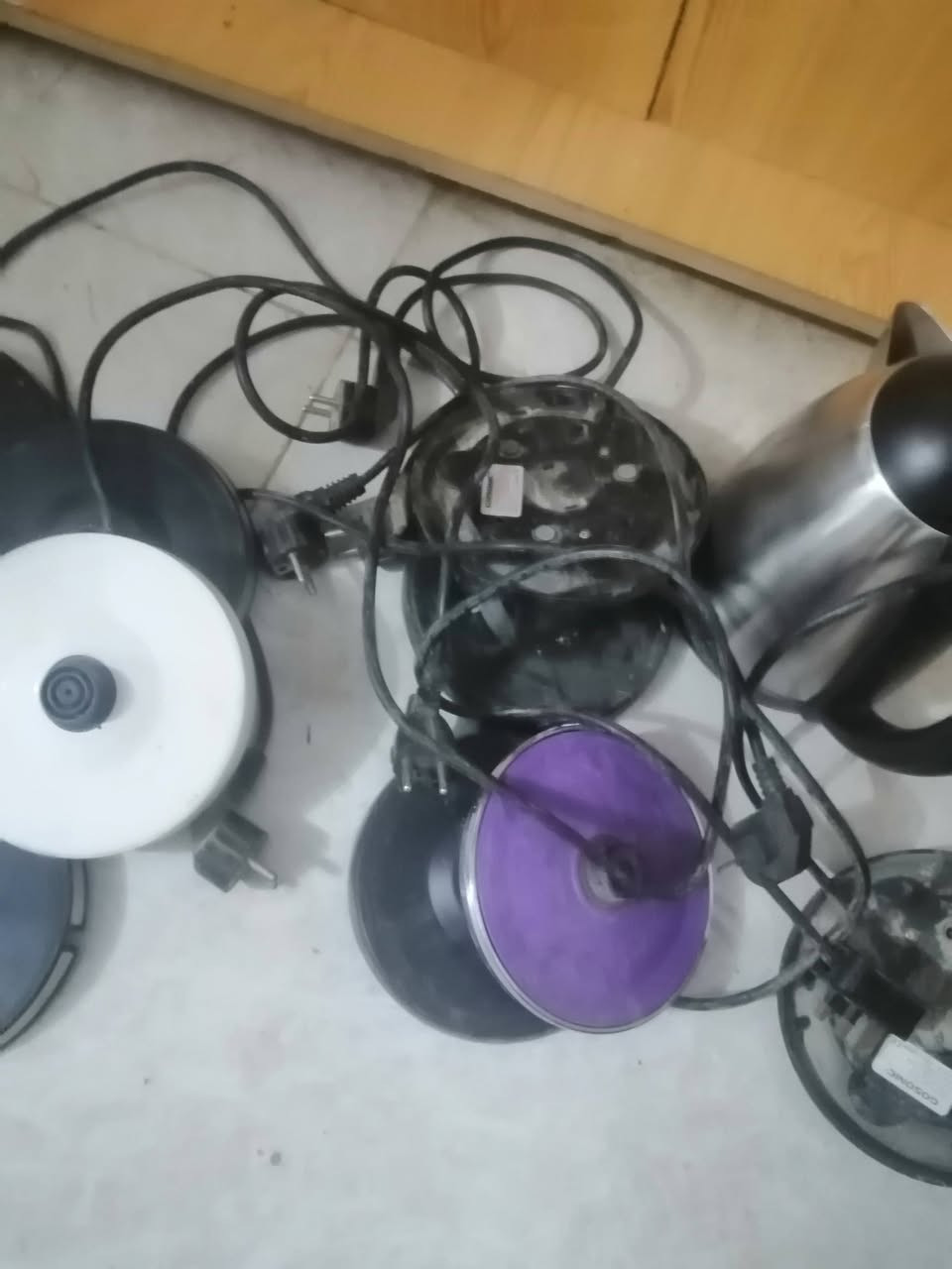 الغلايات شرط الفحص عله ٨الوحده العربانه ب٣٠ كلش نضيفه بس تايره وكع


**إذا كنت صاحب هذا الإعلان وتريد حذفه لأي سبب، رجاءا أرسل رسالة إلى الدعم الفني**