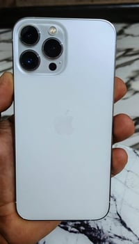 للبيع — ايفون 13 برو ماكس ايفون 13 برو ماكس لون أبيض ثلجي، جهاز نظيف ك...