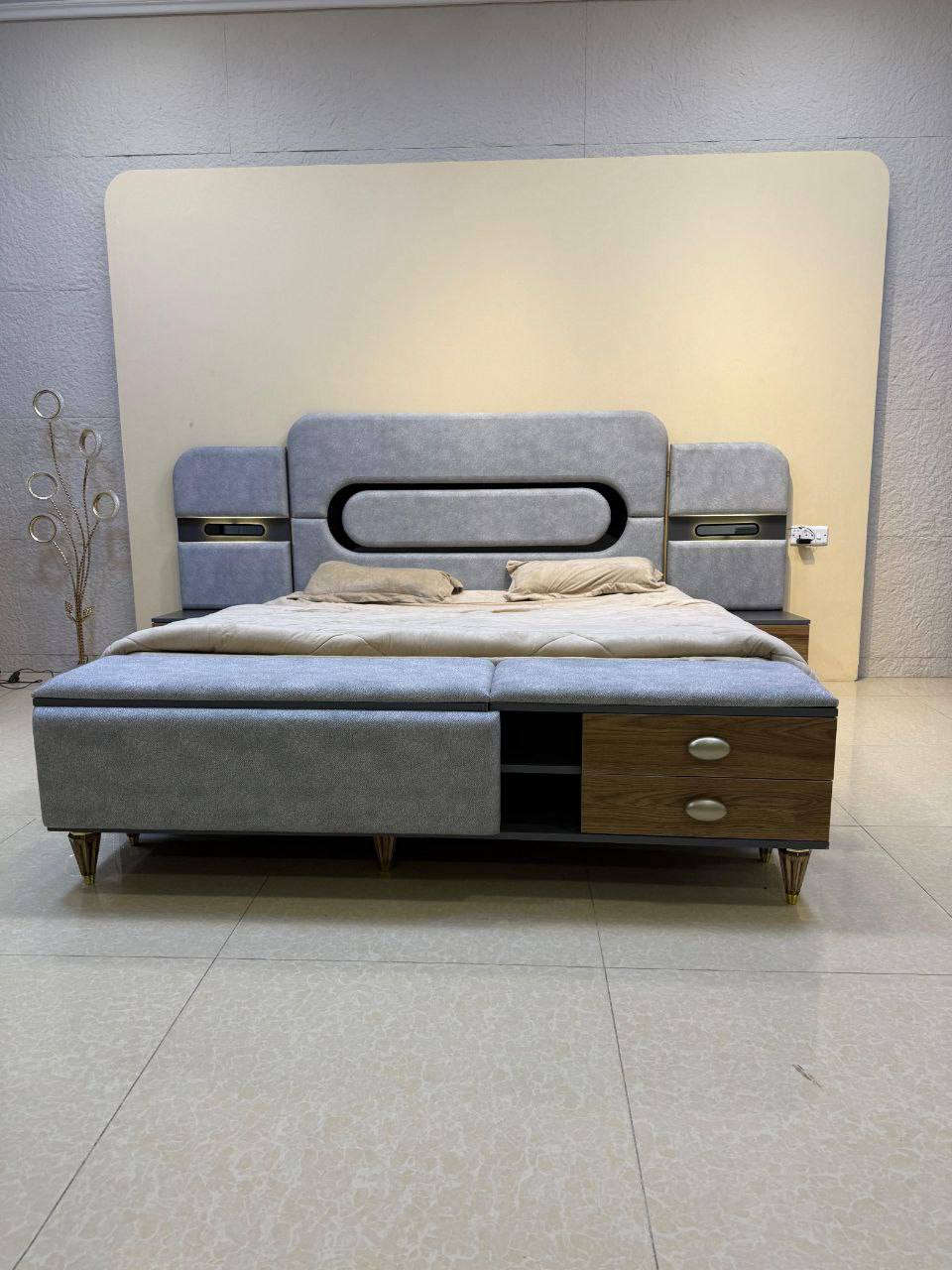 تم وصول غرفة نوم بسمان ابواب
 10 قطع #معمل_اصلي درجة اولى📢

نفس الصورة بالضبط💯
برغي وجوي حديد
سرير جك خزان 
ابواب الجوانب المنيوم جام شفاف
نقوش بروفيل درجة اولى 
انارة لد بالكنتور 💡
انارة بالكومديات💡
انارة بالميز تواليت 💡
تقاطيع مميزة ✅
نرمايد هيدروليك ✅
سكك ثلاث مراحل  ✅
نقوش درجة اولى ✅
متوفرة بلون كريمي ورصاصي ✅
قياس الكنتور مع الملحق 335سم✅
سرير 180 *200سم


**إذا كنت صاحب هذا الإعلان وتريد حذفه لأي سبب، رجاءا أرسل رسالة إلى الدعم الفني**