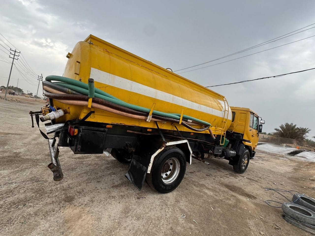 البيع رقم بغداد بل  سنويه  تنكر 27  موطير ٥٥ عداد ٢ تانكي 13 الف مكينه 6 جديده كير 6 جديد سياره جهزه لعمل  ***********
