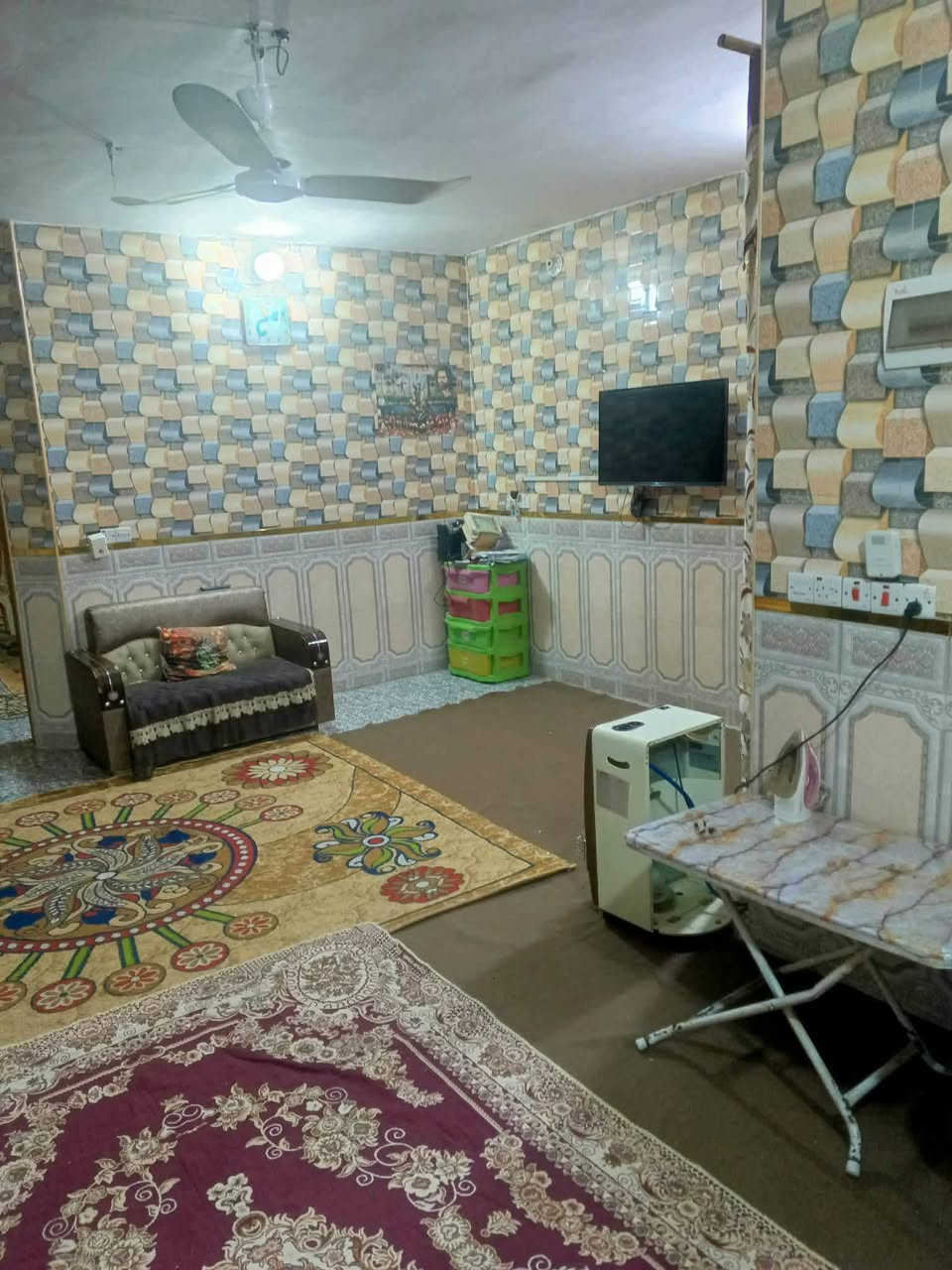 السلام عليكم بيت للبيع بل دبيه ثانيه 162متر
الواجهيه 6وبع ونزال 25

السعر مطلوب 85 

اتصل ***********
