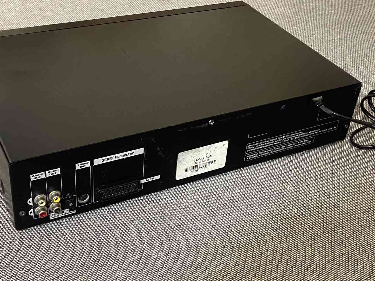 جهاز DVD ماركة LOGIX .
. يشغل أقراص DVD Video .
• يدعم CD / MP3 .
• نظام صوت Dolby Digital .
• أزرار تحكم أمامية مع شاشة عرض رقمي.

منافذ : AV - S Video- SCART COONECTOR . 

نظيف ويشتغل ممتاز بدون مشاكل . 
السعر : 25،000 دينار . 
مع التفاز : 50،000 .


**إذا كنت صاحب هذا الإعلان وتريد حذفه لأي سبب، رجاءا أرسل رسالة إلى الدعم الفني**