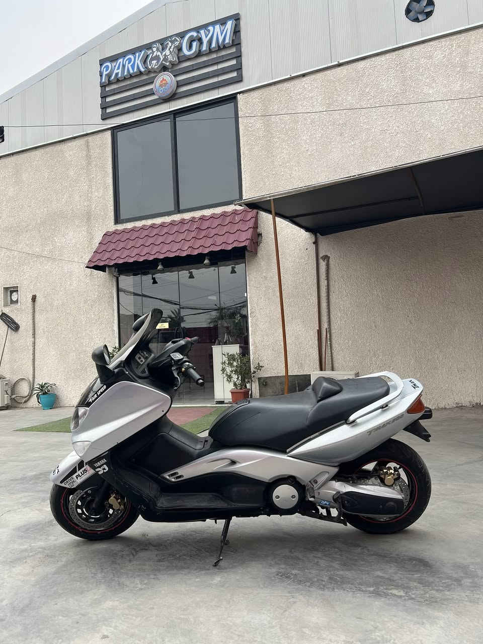 للبيع TMX2007ماشيه 33الف بيه ملاحضه بل كفر مكينه مكفوله وبيه منضومه زنون نازله من معرض كلشي وكلاشي 
السعر  ١٩ وبيه مجال العنوان بغداد بارك السعدون 
رقم ***********
