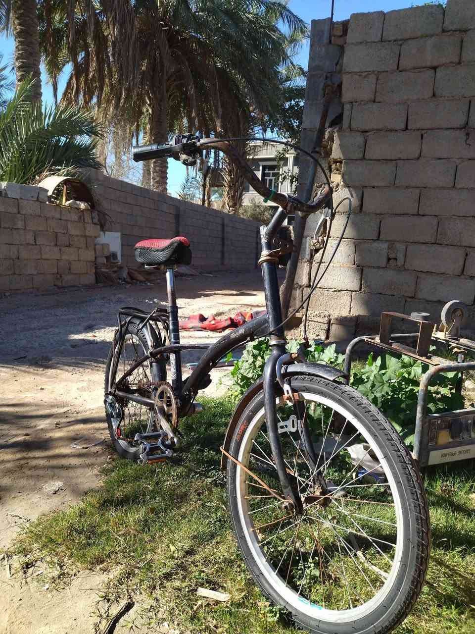 سلام عليكم ، بايسكل ياباني 
قيم وأخذ بالي يحبه الله 
رمادي صوفية / ***********
