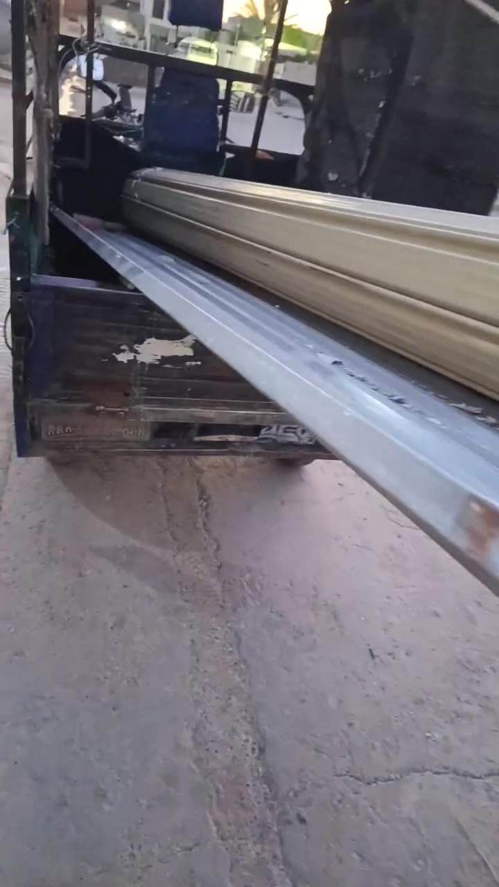 سلام عليكم دراب العرض ٣ ونص كل عيب مابي لا زنجار ولا زروف والسجه والبكره جدد مابي كل عيب وهذا رقمي ***********
