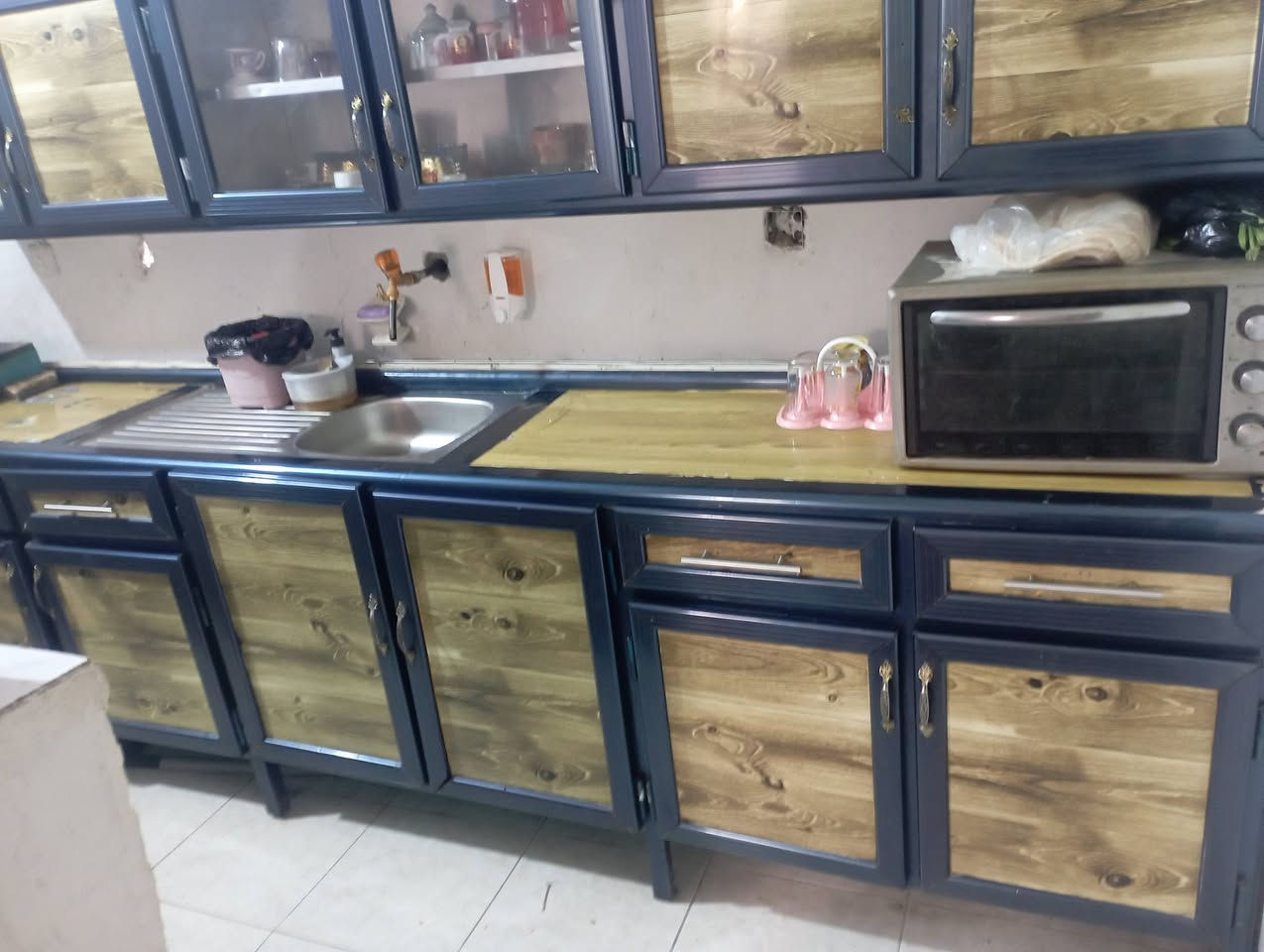 من رخصه الادمن كاونتر نضيف للبيع شوفت عيونكم السعر 250 وبي مجال للشراي المو شراي لا يتعبني ***********
