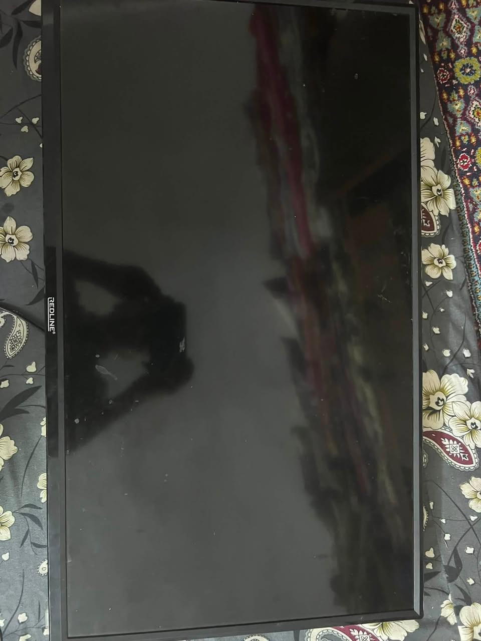 للبيع شاشه سمارت شغاله للتواصل ***********العنوان السيديه شارع العلوه  الحجم 32
