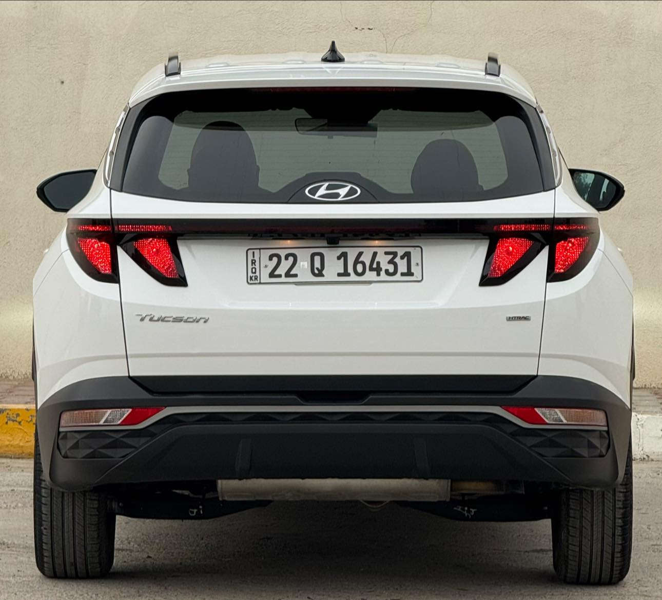 السلام عليكم 
توكسان 2024  وارد امريكي رقم اربيل بأسم شركة وكالة او تحويل مضمون صور الحادث مرفقة  

 المواصفات : بصمة / كشن كهرباء / شاشة كبيرة / هندبريك دكمة / مود درايف / اوتو ستوب / جنطه كهرباء / محرك 2500 GDI / تدفئة بالكشنات /  مانع انحدار / تبريد قطعتين / رادارت / رادار نقطة عمياء / تشغيل عن بعد / شاحن وايرليس / كشنات جلد

مكاني الكاظمية
للاستفسار راسلني عالواتساب او اتصل: ***********

لمشاهدة جميع سياراتي تابع قناة الواتساب : https://whatsapp.com/channel/0029Val2nxV9xVJh9vgVvB39  

لمشاهدة جميع سياراتي وكل السيارات الجديدة تابع صفحة الفيسبوك :  https://www.facebook.com/share/1ABkBcuTbm/
