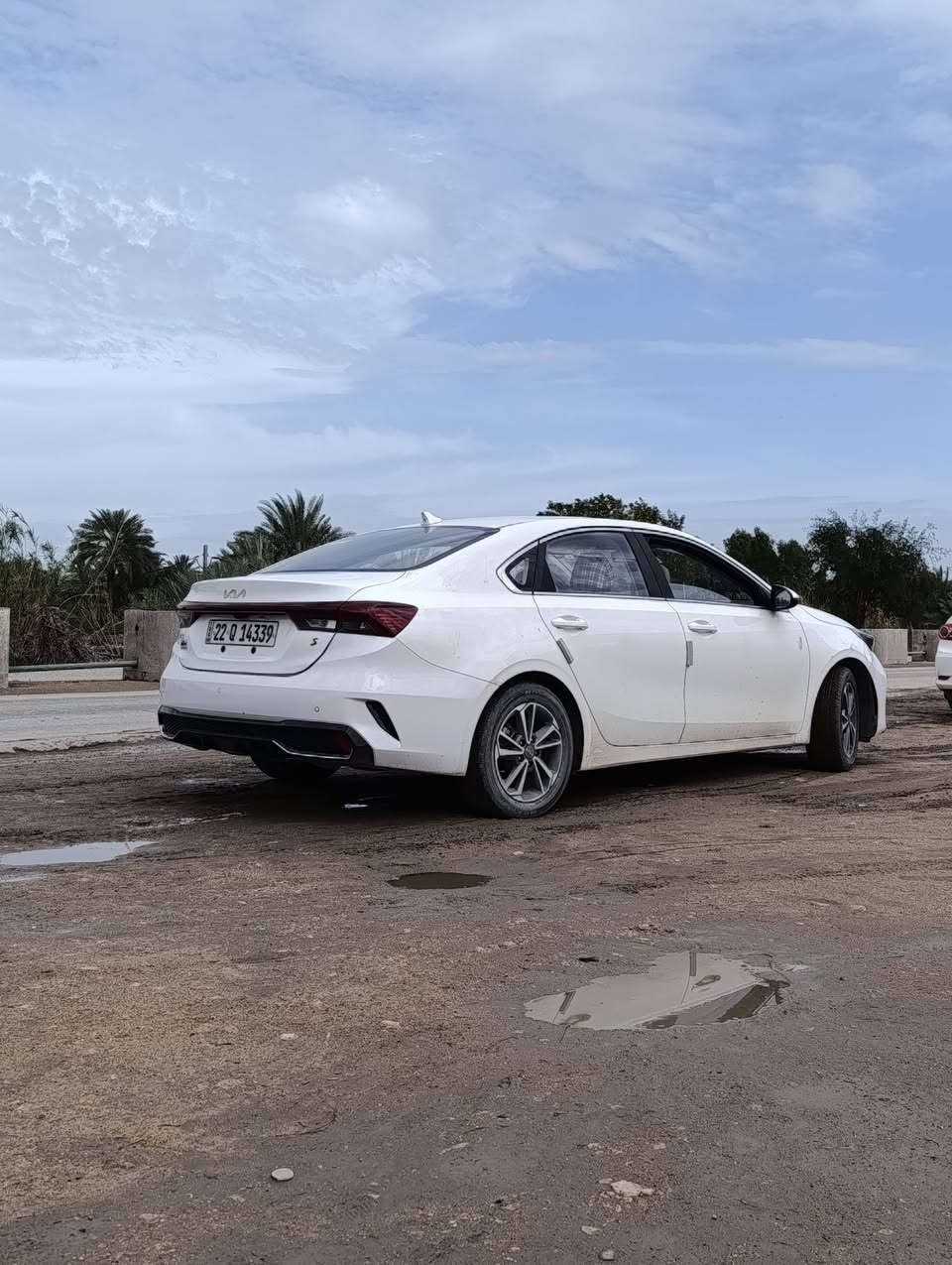 كيا k3  موديل 24 للبيع او مراوس حسب القناعه
K3 موديل 24 فول مواصفات كشنات جلد بيجي فتحه سقف تحكم ستيرن جهتين شاشه كبيره كير طياره مع شاشه كامره خلفيه سايد بريك بصمه حساسات امامي خلفي محيطه ترحيب ودخول ذكي سويج بصمه تبريد شاشه لمس سياره بحالة الوكاله سبير منازل صورة الحادث بسيط موجوده على أثره بدلت بنيد اصلي مع دعاميه امامي وخلفيه اصليات سياره ماشيه 4000 حقيقي على فحص شرط العنوان البصره سعر 145 سياره كلش جديده وبالعافيه على الياخذه ***********
