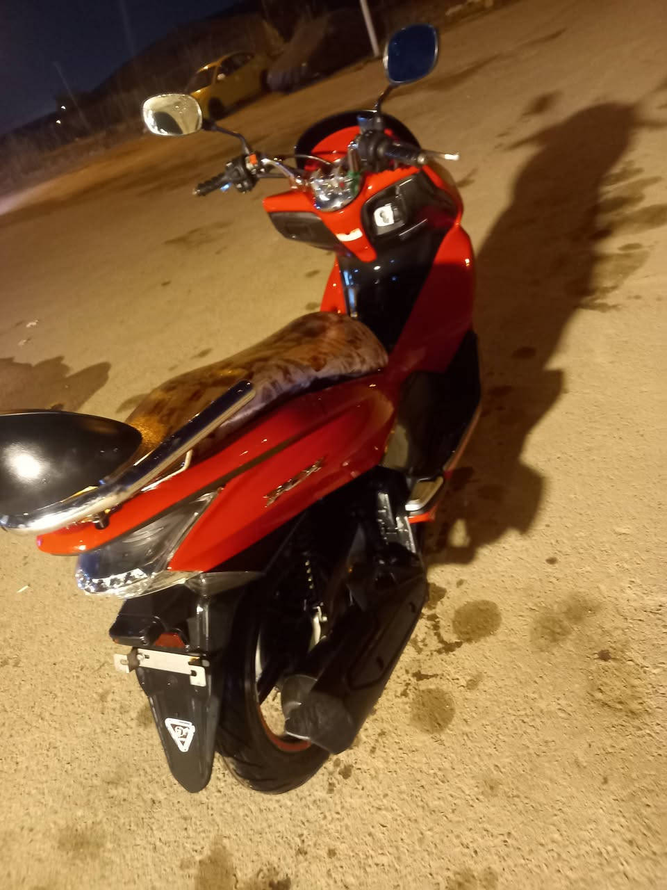 سلام عليكم دراجه pcx جيل اول
بلاديه كفر ومكينه  محرك 125
دراجه نظيفه كلش مكفوله 
سعر 13وبيه مجال حك جيه ***********
