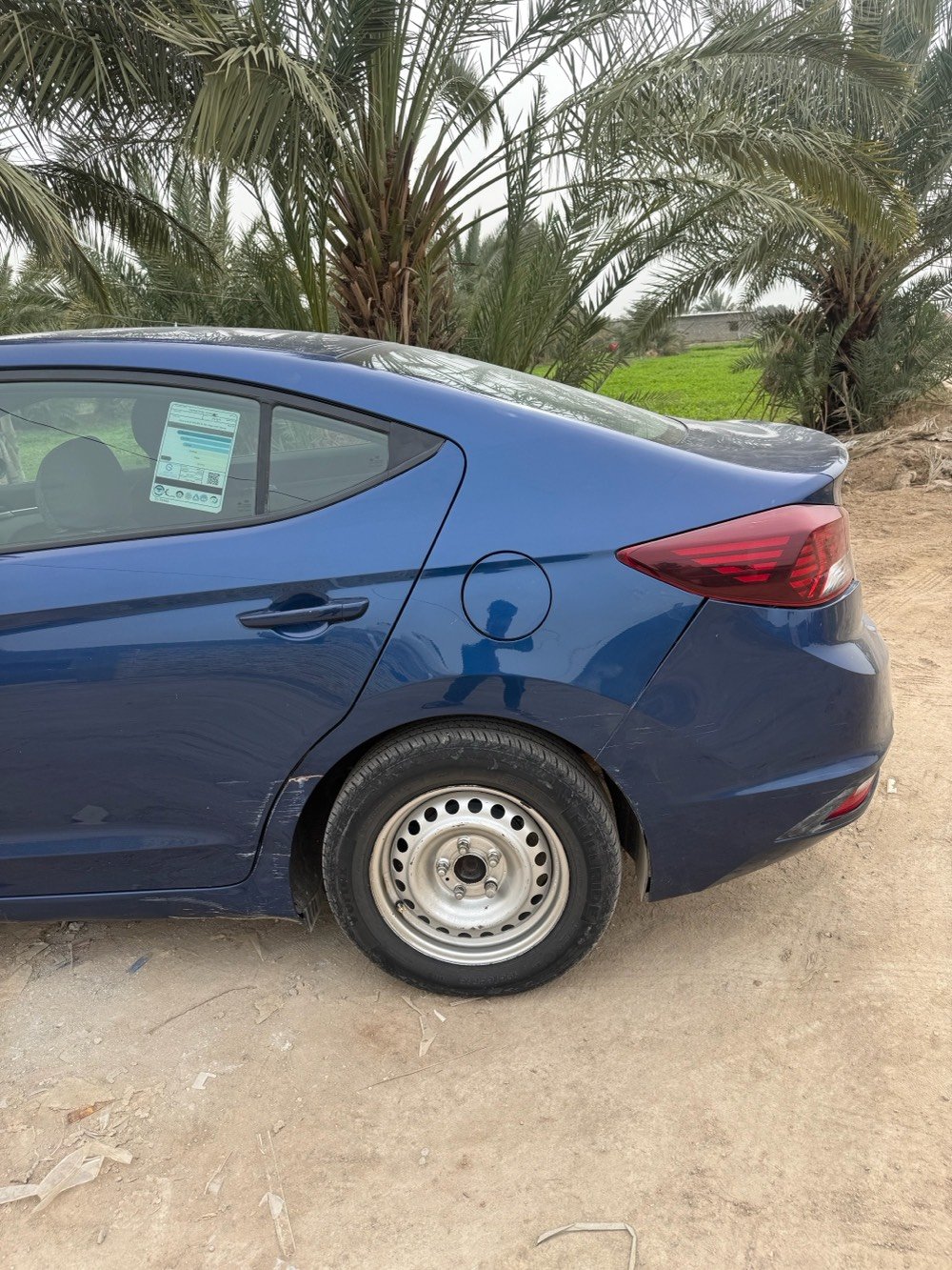 سيارة هيونداي النترا زرقاء بحالة ممتازة مع هيكل خارجي نظيف جداً. الداخلية مرتبة ومجهزة بمساند مريحة. ممشى السيارة قليل ومحافظة عليها بشكل جيد. الجاهزة للاستخدام الفوري.