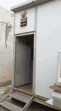 كرفان للبيع نضيف وشغلة درجة اولى طول 7 متر وعرض 4 متر سعرة 3 مليون مكا...