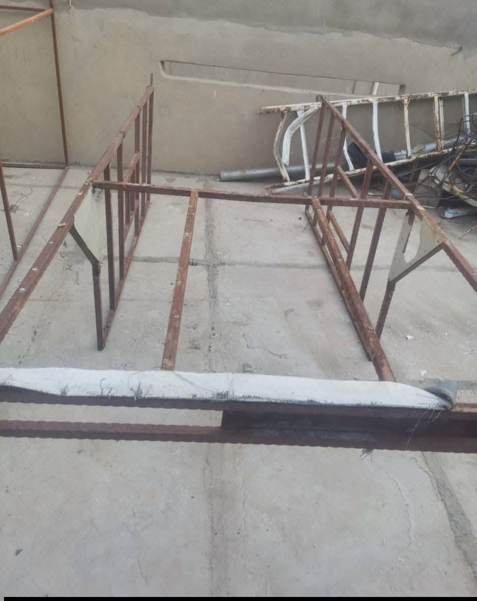 متاح جنج  حديد ابو النقش 
بي مكانات طاكه يريد لحيم  سعره 40
 ***********

