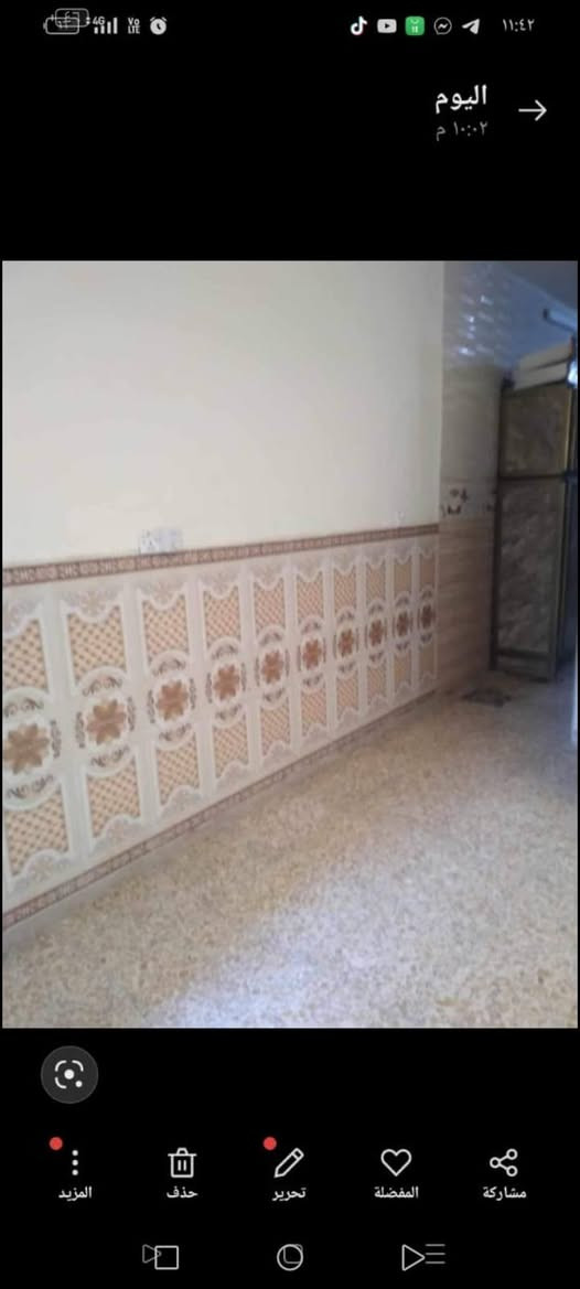 سلام عليكم بيت زراعي 100متر ٥في 20 قرب حسينيه الامام المهدي سيراميك وكاشي نضيف وسعره مناسب غرفتين طابق ونص استقبال وصاله ومطبخ وحمامات داخليه وخارجيةللستفسار ***********
