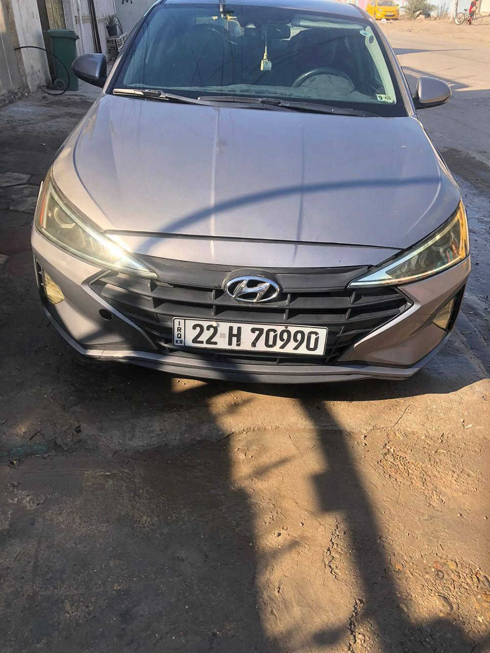 السلام عليكم
النتره موديل 20وارد امريكي صور الحادث بل منشور 
مواصفات نص فول 
كشنات مخمل 

شاشه كامره 
الون فيلي
سياره نضيفه ومابيه اي نقص 
رقم اربيل   شرط التحويل 
السياره  بيه قطعتين صبغ وقطعتين تبديل اصلي  
شواصي لغود كفاله 
مكاني بغداد الشعب 
السعر  120 وبيه مجال 

***********
