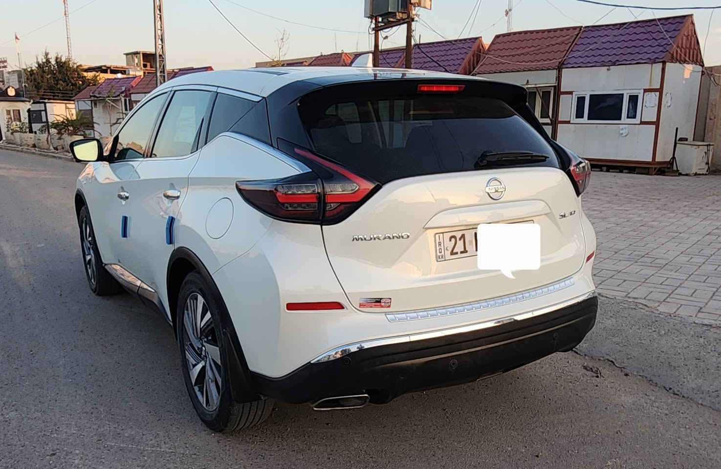 السلام عليكم
نيسان مورانو 2021 sl فور ويل
فول موصفات
دفع رباعي
 بانراما
حساسات امامي خلفي جانبي
رادارات امامي خلفي جانبي
كامرات 360 درجه اربع كامرات
كشنات جلد وكهرباء وتدفئه وتبريد لجميع المقاعد الامام والخلف
صندوق كهرباء وحساس رجل
الضرر ربع چاملغ امامي. وبيها صفحه عالطول كلير مو صبغ
السياررة جديد ونظيفة جدا. مكان السيارة الرمادي
السعر     165 $
***********
