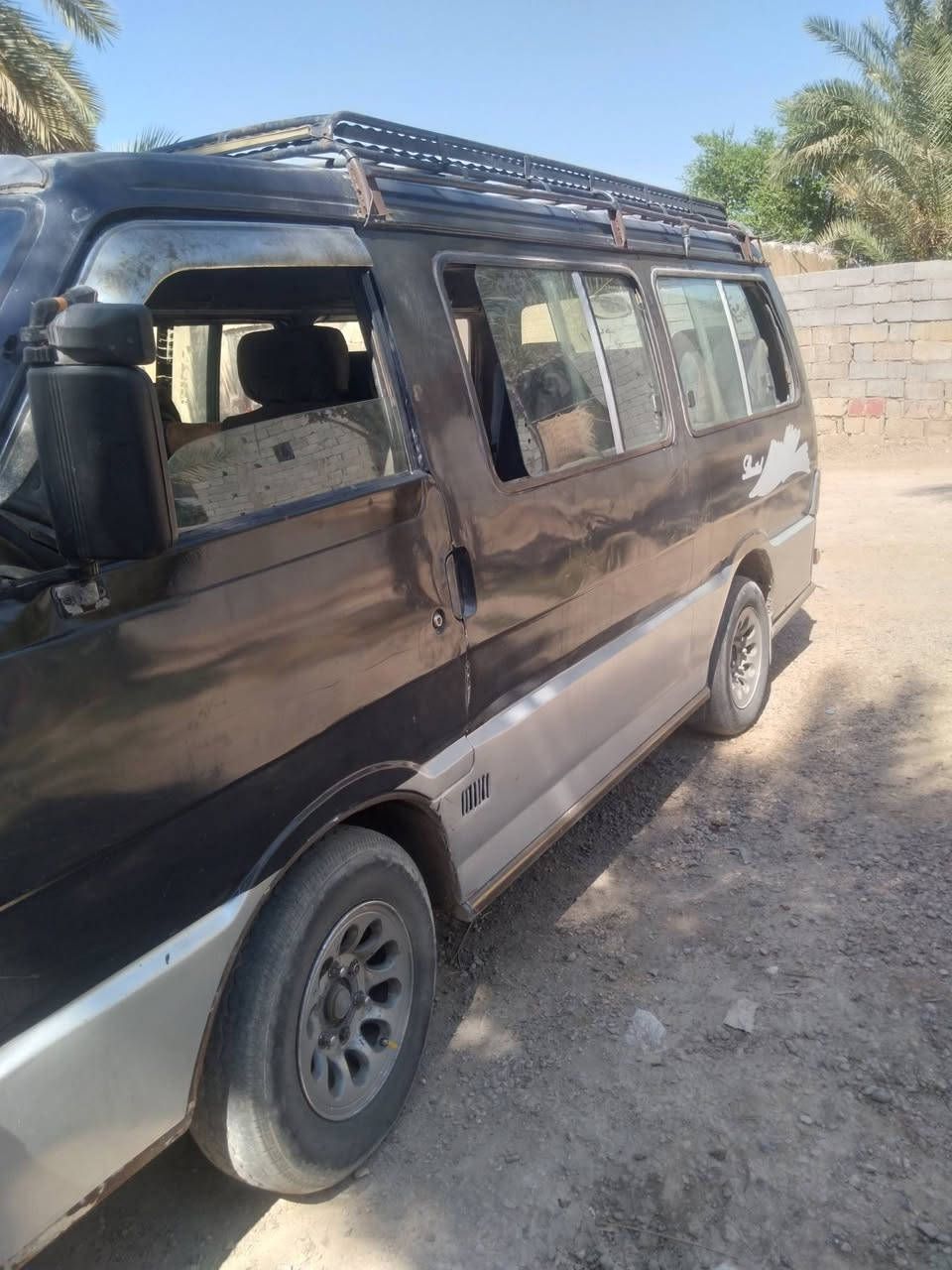 كيا بستا ١٩٩٣ لبيع ٢٥ بيها مجال ***********
