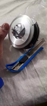 طلعت عندي هاي قطعا ماعرف يا سياره طيني سعر بل عافيك عليك 07762416142