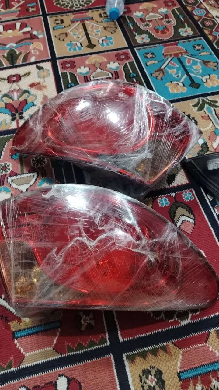 اغراض افانتي للبيع كلهن شغلات وبالشرط عنواني كركوك 
***********
