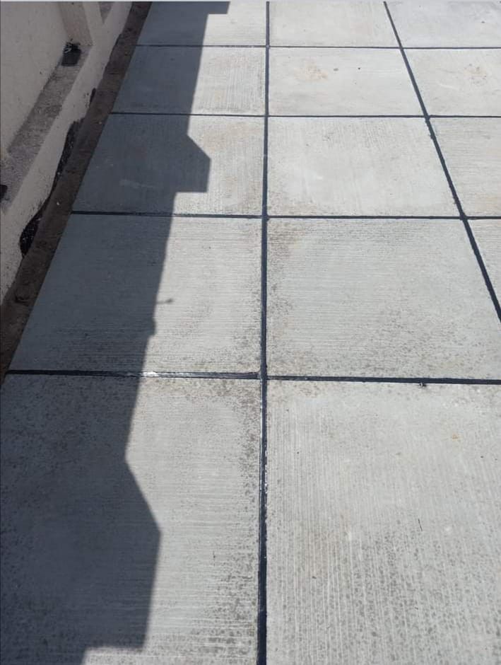 مستعدون لعمل شتايكر والقير وقلع مستيك القديم  ولعمل مستيك دخل كركوك وخارج كركوك ***********  ***********
