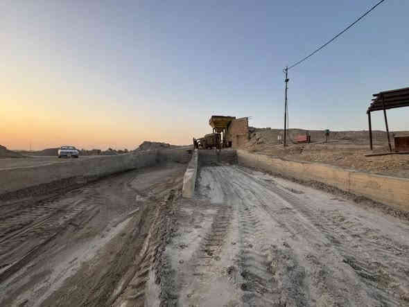 معمل رمل للإيجار 
الموقع: زنگورة / القرية العصرية

المعمل جاهز للتشغيل و لا يحتاج إلى أي صيانه
يحتوي المعمل على عيون كونكريت مسلح
حوض ماء عملاق 
غرف أداره و مطبخ و حمامات صحية
و ساحه تفريغ تتسع لكمية كبيره من المواد الخام
و ساحه تجفيف و خزن للرمل و الحصى  
الماء و الكهرباء واصلة للمعمل و لا توجد أي مشاكل بها

سعر الايجار
٣ و نصف مليون شهريا
    
للاستفسار
***********
