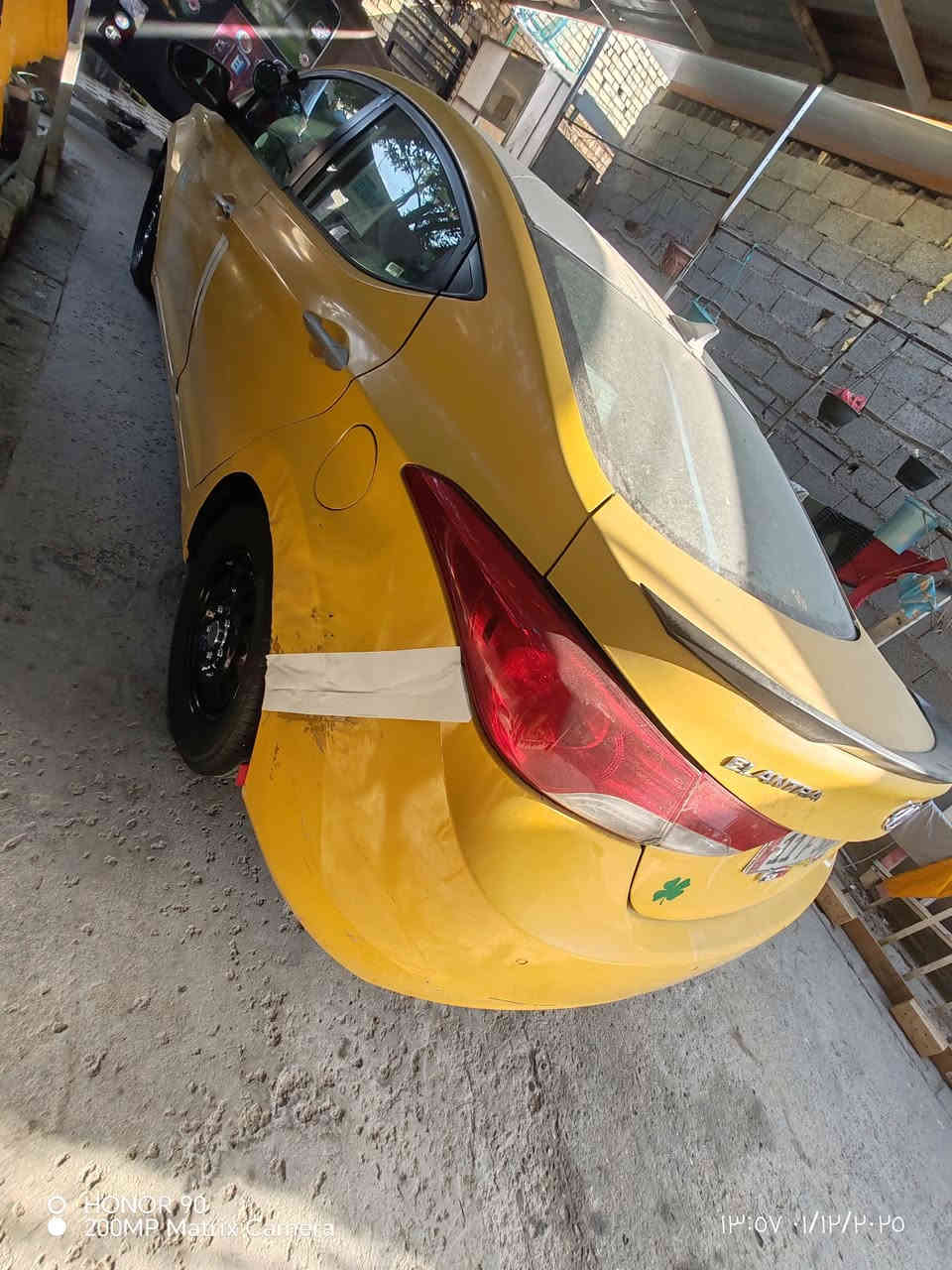 سلام عليكم النترة موديل 12 بسمي رقم انكليزي بغداد 
السيارة ليبلا واحد حادثهة باب سايق نفسة راجع 
بدون دواخل وبدون  ايرباك 
مكينة 1800 دوش  السيارة اي نقص مابيهة 
تايرات فوك النص عمر صدرهة ناعم 
والباقي كدام عينك 
السعر 95 وبيهة مجال
عنواني البياع تقاطع درويش المعالف 
***********
