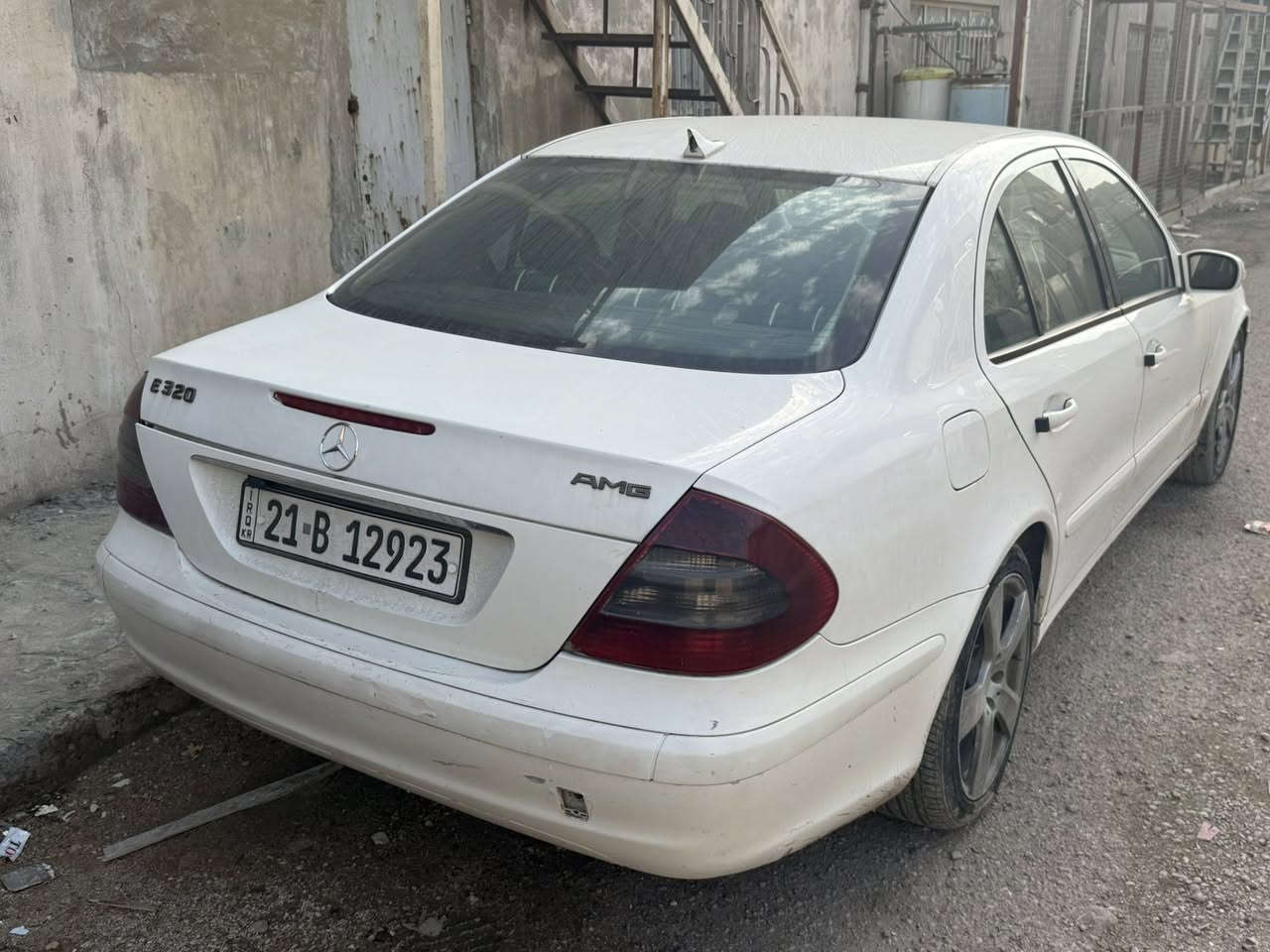 مارسدس 2006
رقم شمالي سليمانيه بسمي
السياره متروكه
 يحتاجلها ترتيبات محوره 
كير ومحرك بطه تشتغل 
خير 
السعر رقم 1 رد تلقائي

من الله الاستفسار 
***********
