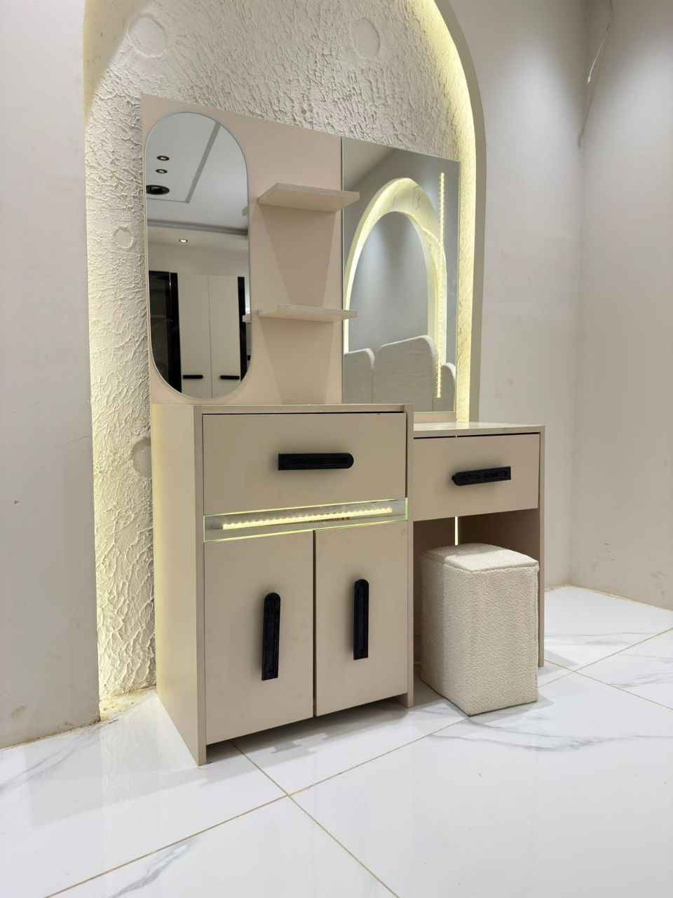 *تم بعون الله وصول موديل*        
*♦️♦️♦️فيروزه     بلاص ♦️♦️♦️*

*❇️ 7قطع          كنتور وملحق*
*❇️ سرير مخزن*
*❇️ ميز تواليت ضخم* 
*❇️ إناره بالكومديات*
*❇️ شغل ممتاز وأصلي* 
*❇️انار في ميز تواليت*
*❇️انارة في كنتور •                  

السعر 950  الف

توصيل بغداد مجانا 
اطراف 20 الف 
محافظات 100 الف ناصرية, ذي قار


**إذا كنت صاحب هذا الإعلان وتريد حذفه لأي سبب، رجاءا أرسل رسالة إلى الدعم الفني**