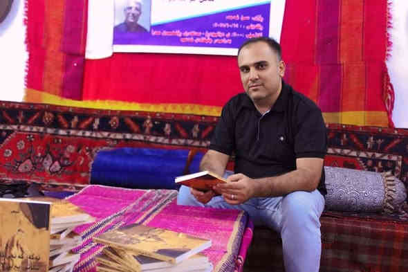 بۆ ئاگاداری شاعیرانی بەڕێز  تەنها یەک ڕۆژی  ماوە بۆ وەرگرتنی شیعرەکان بۆ ڤیستیڤاڵی ئەدەبی کوردستانی گەورە ڕۆژی ٢٥/١١/٢٠٢٥/کۆتا وادەی شیعر وەرگرتنە لەو بەروارە بەدواوە
قفڵ دەکرێت و شیعر وەرناگیرێت
لەگەڵ ڕێزی کاربین سەلام بەڕێوەبەری ڤیسیڤاڵی ئەدەبی کوردستانی گەورە ..
شیعری کلاسیک و شیعری ئازاد 
لەڕێگای ئەم ژماره ***********
