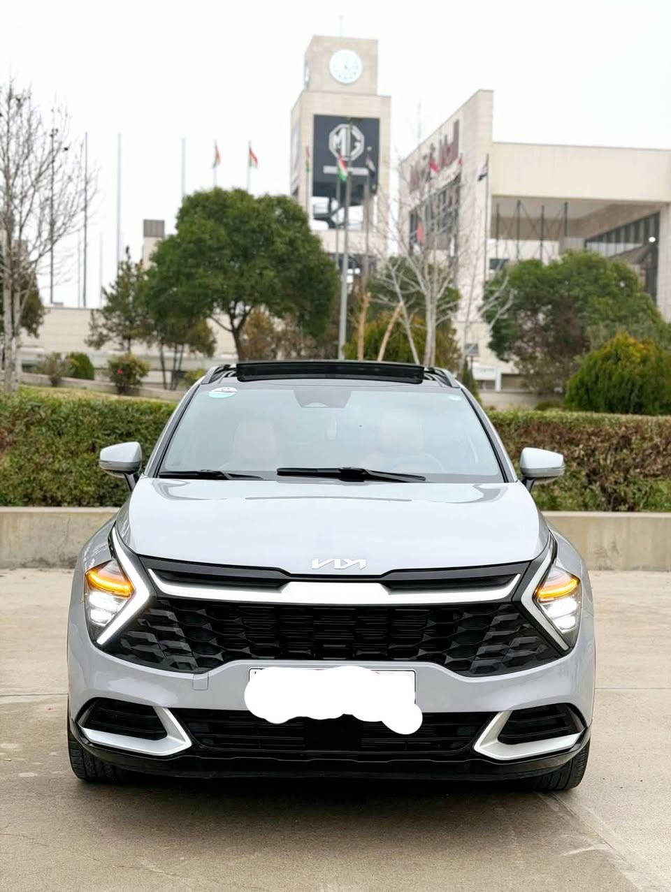 السلام عليكم
كيا سبورتج اكس لاين موديل٢٠٢٣ لون اسمنتي 
رقم بغداد بسمي  
مكينة 2500
بصمة 
بانوراما 
فول كشنات جلد كهرباء تدفئة 
شاشة كبيرة متصلة 
حساس امامي خلفي 
شحن وايرليس
رادار مانع تصادم
جنطة كهرباء
تشغيل عن بعد
تحديد مسار
الارضية مغلفة جلد
حادثها جنطة عدا الدواخل 
السيارة ( بدون ايرباك ) 
الباقي مكفول  جاملغ الامامي بي كلير فقط 
السعر220 وبيها مجال 
***********
*********** 
 مكانها بغداد قرب باب الاغا 
غير متواجد ع فيس
