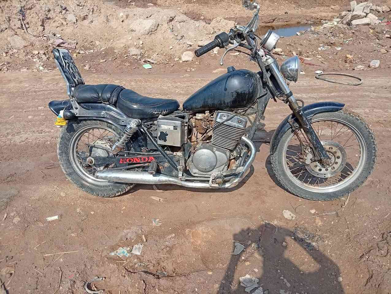 سلام عليكم دراجه هارلي ربع كلك مكفوله من السرقه كهربائيات شغاله 
سعر 300وبيه مجال اتصال عل رقم ***********
