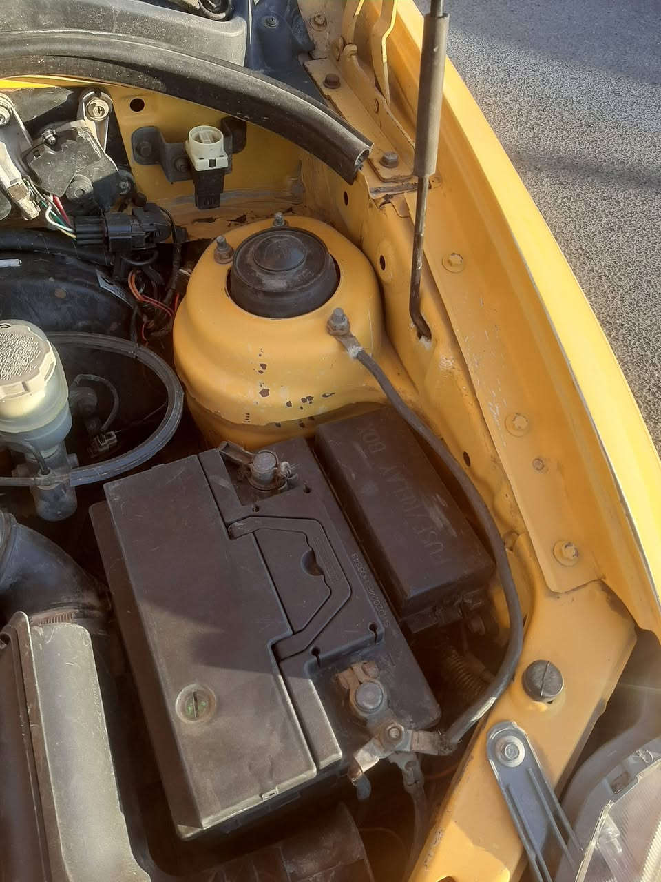 سلام عليكم طيبا 2015 مابيه صبغ گير محرك خير من الله بيهه فقط بارد بل باب  الايمن موضح بل صوره السعر 38وبيهه مجال حك الجيه العنوان مدينه الصدر قرب كسره وعطش للاستفسار الاتصال عله الرقم ***********
