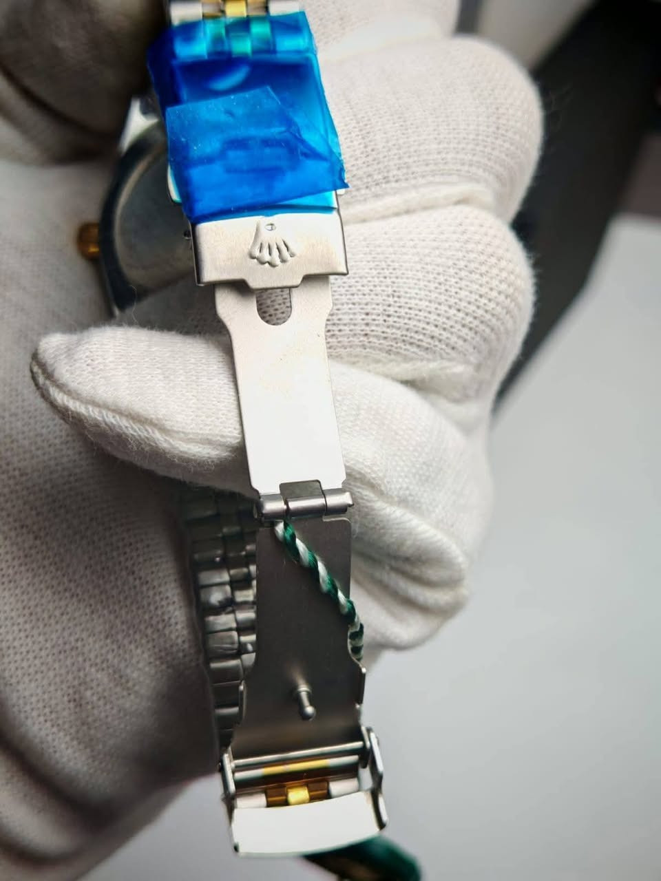 مزاااااااد مزااااااااااد 
اخواني الكرام لدينا لكم اليوم ساعه انيقه وجميله وغنيه عالتعريف الساعه رولكس دي جست الانيقه
 
يبدا المزاد الان وينتهي اليوم ساعه 3 ليلا

فتحة باب الساعه 10 دولار واقل رفعه 5 دولار 

الساعه كوبي كوالتي عالي جدا جدا جدا 

بطاريه
 
مكينه ياباني 

منفذ شهري

قطر 41

عقارب لامينوس

طلاء ثابت

ضد الماء 

سير جوبلي

مختمه بالكامل

تاتي مع علبه حافظه 
يوجد توصيل لجميع المحافظات في العراق 
اتمنى التوفيق للجميع


**إذا كنت صاحب هذا الإعلان وتريد حذفه لأي سبب، رجاءا أرسل رسالة إلى الدعم الفني**