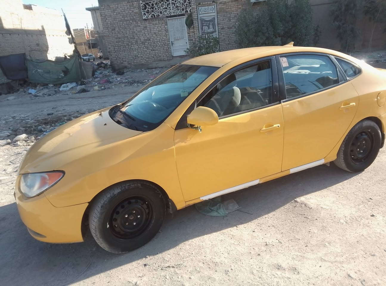 النترا 2010 وارد امريكي 
حادثها جاملغ وباب السايق بيها سونار بدون دواخل
مكفوله من الغود والشواصي والتكم كير جديد مبدل
رقم بغداد ب اسمي 
داخل رصاصي 
مثبت سرعه نضام ABS
عبوة فيت بم جديده نوزلات بلكات مجاول جدد
سعر 93
مكان السياره بغداد المشتل 
رقم ***********
