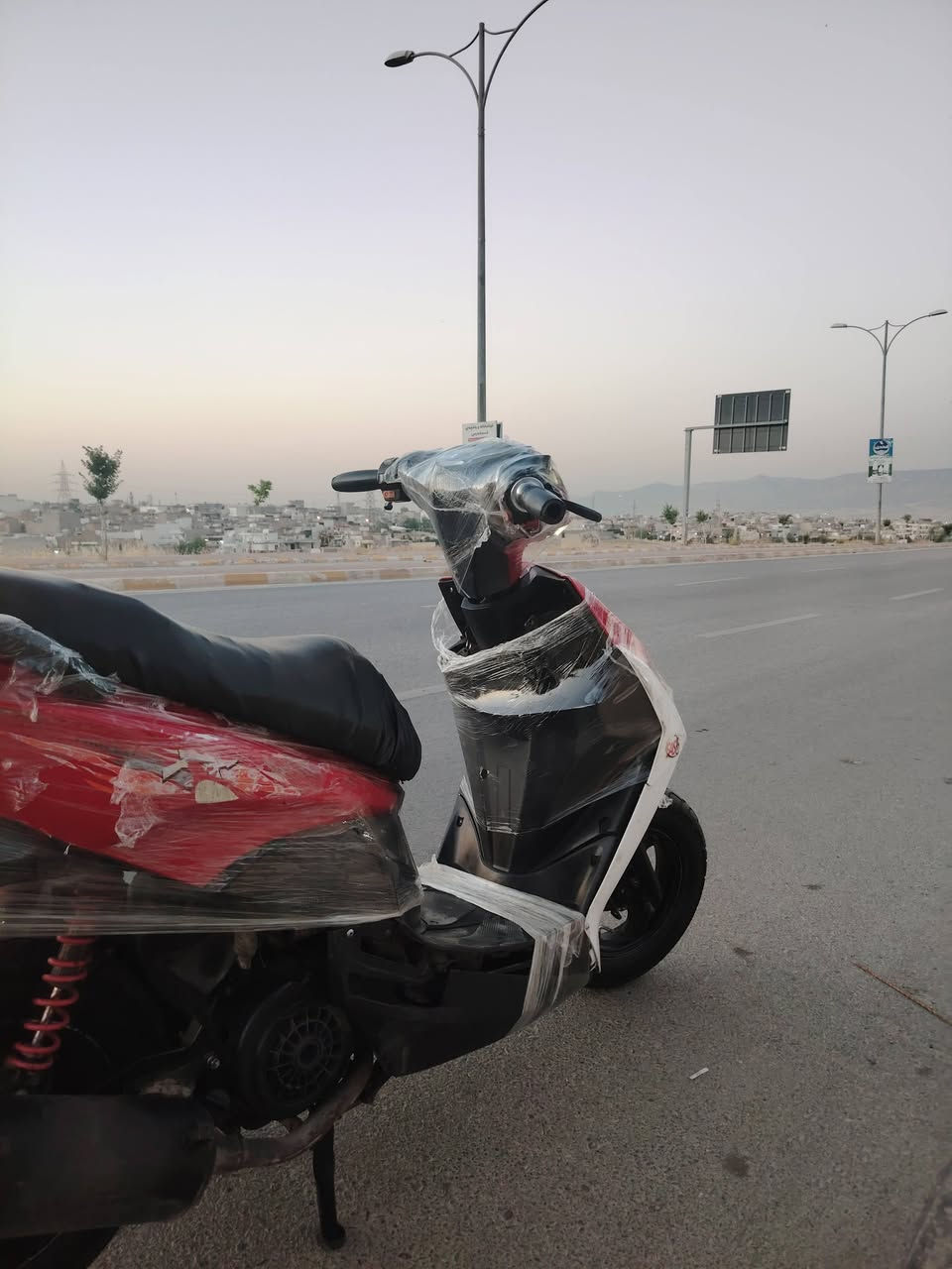 سڵاو لە دۆستان و برایانی ئەزیز ئەم ماکسە بۆ فرۆشتن زۆر پاکە و هیچ کێشە و موشکیلەی نییە 250دینار مەسرەفی
سڵاو لە دۆستان و برایانی ئەزیز ئەم ماکسە بۆ فرۆشتن زۆر پاکە و هیچ کێشە و موشکیلەی نییە 250دینار مەسرەفی
زۆر زۆر بەقوەتە دار و بەردی تازەیە.

بە سعری داشقە و پاسکیل شەحن نرخی 285 هەزار معامەلە شوێن سلێمانی شارەوانی:موشتەری یەکسەر نامە بنێرە ئەدمین❤️


**إذا كنت صاحب هذا الإعلان وتريد حذفه لأي سبب، رجاءا أرسل رسالة إلى الدعم الفني**