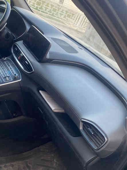 السلام عليكم 
سياره سنتافيا موديل2023
السياره فول مواصفات 
1/كامره360درجه 
2/بيه انظمه قياده سبورت وتو 
3/شاشه حجم كبير
4/بيه تحديد مسار 
5/وسياقه ذاتيه 
6/وتحكمات بالسترين 
7/تنبيه من ترفع يدك من الستيرين 
8/دك إشاره يمنه تطلعلك كأمره بدال عداد السرعه والبشره كذالك 
9/الصندوك كهربائي وينفتح عن بعد إذا كنت حامل اي شي 
10/تشغيل عن بعد 
وبعد بيه هواي مواصفات 
وضرر السياره مبين يمكم للاستفسار اكثر على هذه الرقم ***********
