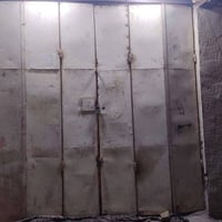 بابين خارجي جديد ونضيف خمس قطع وداخلي جام الستفسار رقم الهاتف 07760539...