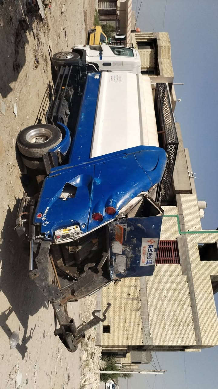 هينو شيطان بم ونوزل سته ثمانيه عادي رقم بغداد سياره مكفول كسن شاصي شتغل بل بلديه الرشيد  ابيع هي وشغله هذ رقمي ***********
