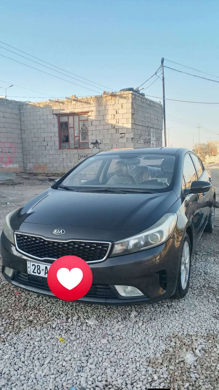 للبيع سيراتو موديل 2017خليجي مكفول كفاله عامه
 ما عده الجاملغ الامامي رش ول باقي 
  مكفول كفاله عامه 
كير محرك1600 مكفول
 بسمي مداور ثاني يوم
 نص فول
 حساسات امامي خلفي
 حساس اطارات
 ويل كب
 تحكم استيرن
مانع انزلاق
 اشاير بل مري 
داخل لونين تخم تواير جدد 
السعر 126الاستفسار ***********
