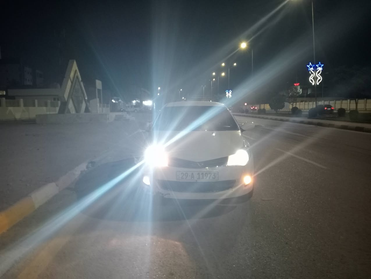 السلام عليكم
شري كوين سياره بسمي 
معروضه اللبيع او مروس بصفره سعرها 24وبيه مجال 
عنواني الكوت حي جهاذ ***********
