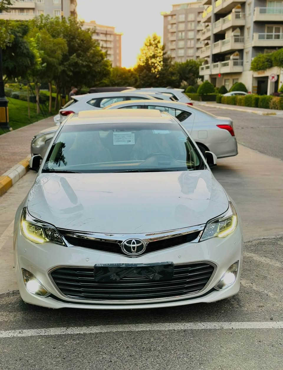 Avalon 2013 ڕەنگ سپی سەدەفی 
‎لیمیتد فول فول مواسەفات خەلیجی 
‎بریمی ە 
‎كوشن جلد 
‎كوشن هیتەر 
‎سوكان ڤۆلیم
‎سوكان تەحدید سورعە 
‎سوكان شەفت بادل
‎تەبرید لەمس 
‎تەبرید مەركەزی 
‎٤ جام ئەوت 
‎پەردە
‎ 200 هەزار ڕۆستوە بەشەرتی کۆمپیوتەر
‎دژە خلیسك 
‎حاسەپێش 
‎حاسەدواوە 
‎كامێرە 
‎لایت و بلاجكتۆر زینۆن شەریكە ئەوتۆ بۆخۆی هەڵدەبێت و دەكوژێتەوە 
‎٣ جۆر مۆدی گێڕ نۆرماڵ و سپۆرت و ئیكۆ 
‎ مەكینەگێڕ  بە شەرت بڕغوی با نەدرابێت 
‎تایەی دەنلوبی شەریکە تازە 
بۆیاخی نیە ساری نیە دەعامیش بە شەرت تەنها یەک پەڵەPDR هەیە تەنها لە فەحسا دەر کەوێت بەچاو دیار نیە سەیارەکە لۆک لۆکە هەموو گیانی بە شەرت
‎198 گەڵا
*********** Singapore
