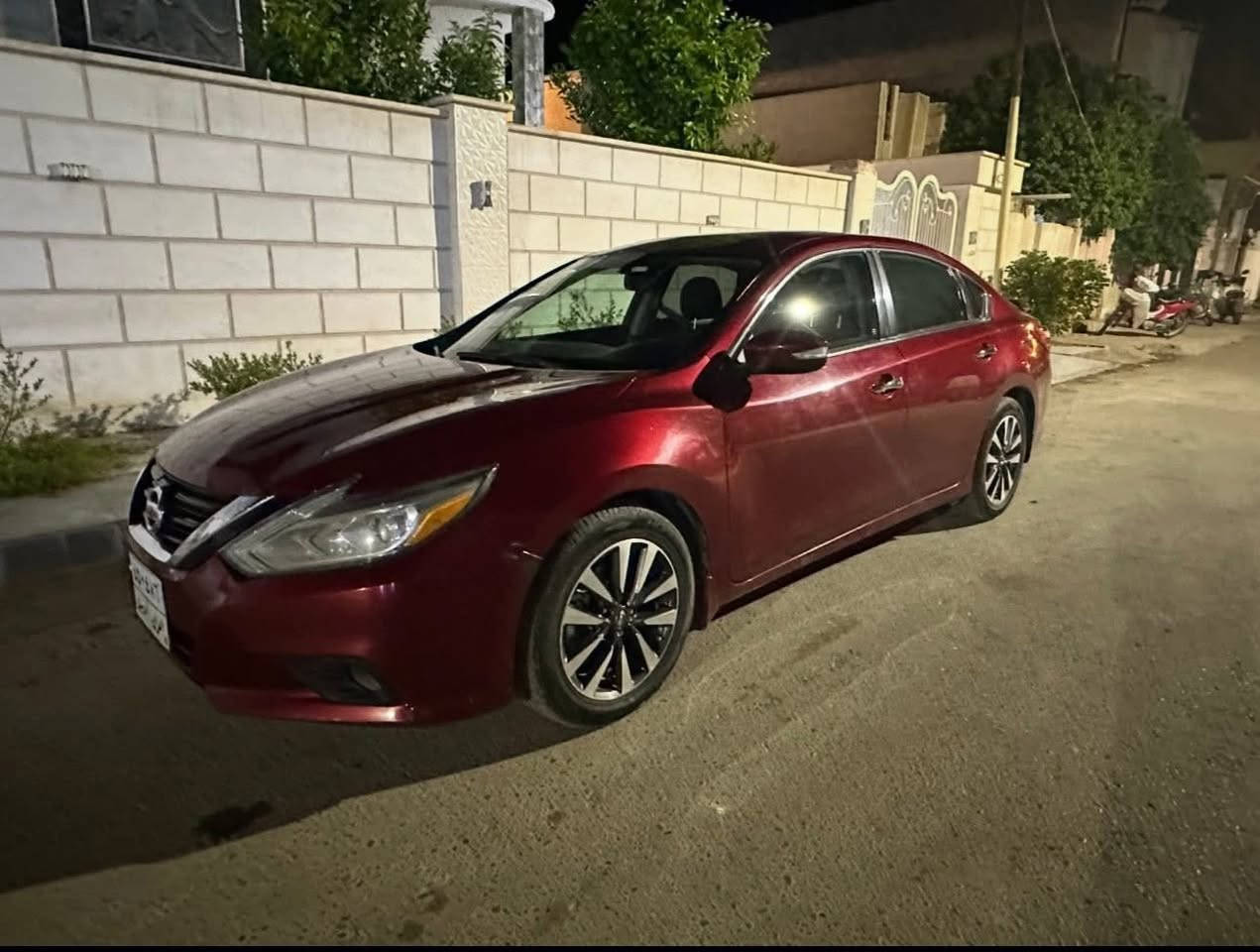 السلام عليكم
للبيع نيسان التيما 
موديل 2017
فئة SV
فول مواصفات 
رقم اربيل
ضررها جاملغات الاماميه 
السعر 127 
عنوان السياره صلاح الدين قضاء بلد
للاستفسار ***********
