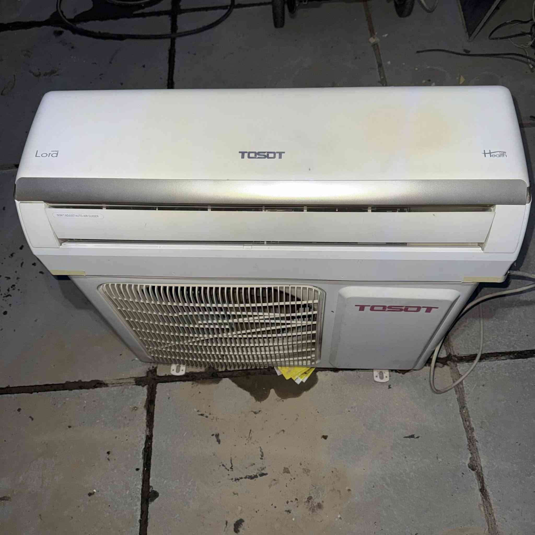 سبلت ١ طن توسوت نظافة ٩٠٪؜ مثل ماواضح بالصور كامل ملحقات بواري وايرات بليته وريمونت وفلاتر  شغال تدفئة تبريد 
السعر ٢٨٠ الف
العنوان بغداد الشعب حي البساتين
***********
متوفر واتساب
