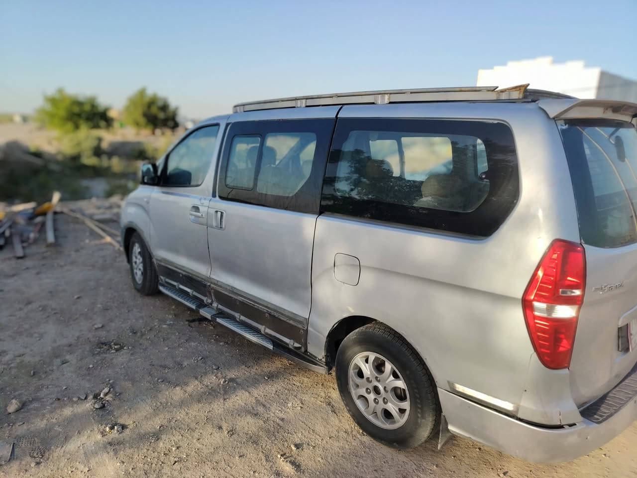 سلام وعليكم ستاركس مديل 2008 رقم قادسيه السياره مسكر اصل مكينه كير تبريد السياره مكفوله من العيب الشرعي والضربه السعر 107وبيه مجال قليل  مكان السياره ذي قار قضاء الفهود رقم الهاتف ***********
